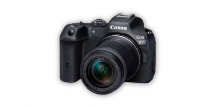 Canon「EOS R7」