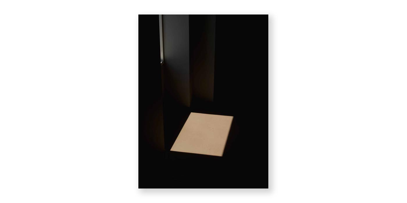 小宮 京 写真展「距離の中で息を潜める」/ Inside the Distance