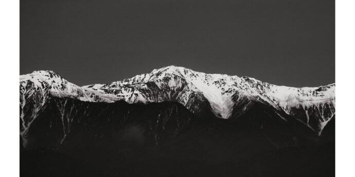 大和田良写真展「水石／類推の山」